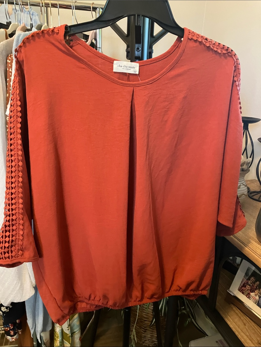 cha cha vente Rust Orange Crochet-Sleeve Knit Tunic
